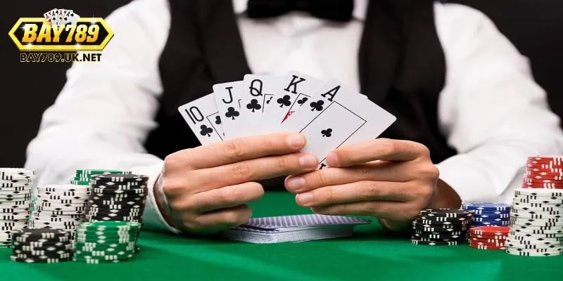 Tính thắng trong bài tứ sắc rõ ràng